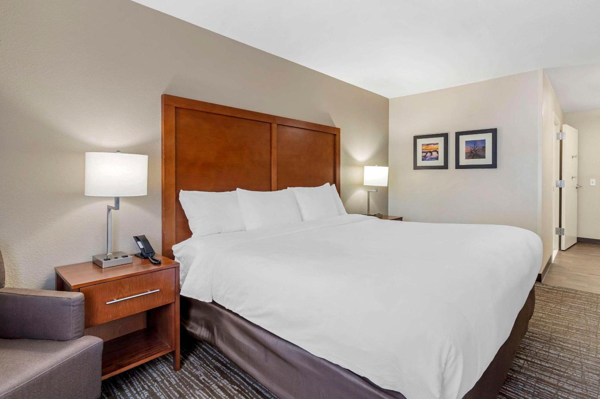Comfort Inn & Suites Brunswick Buitenkant foto