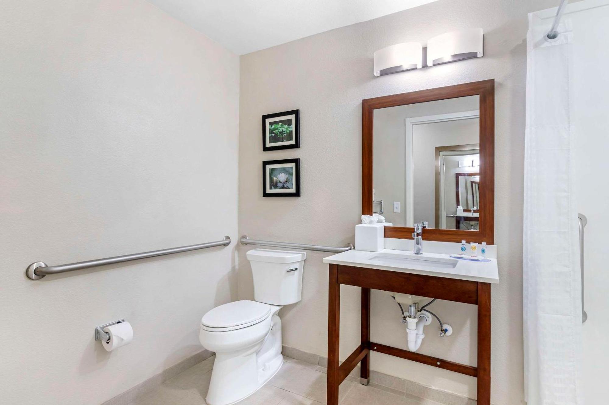 Comfort Inn & Suites Brunswick Buitenkant foto