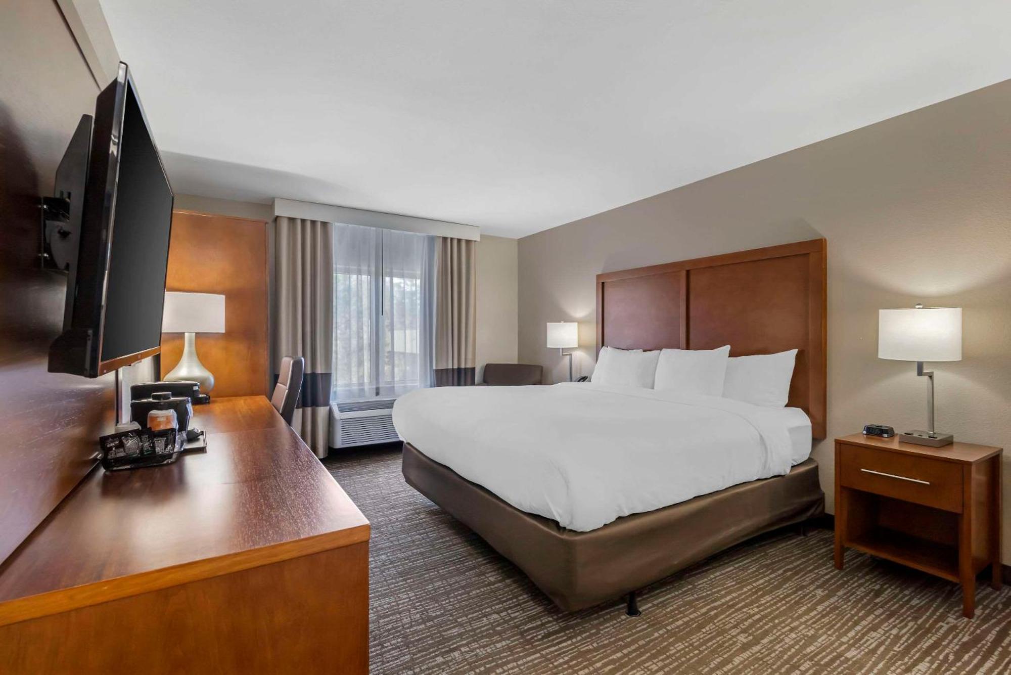 Comfort Inn & Suites Brunswick Buitenkant foto