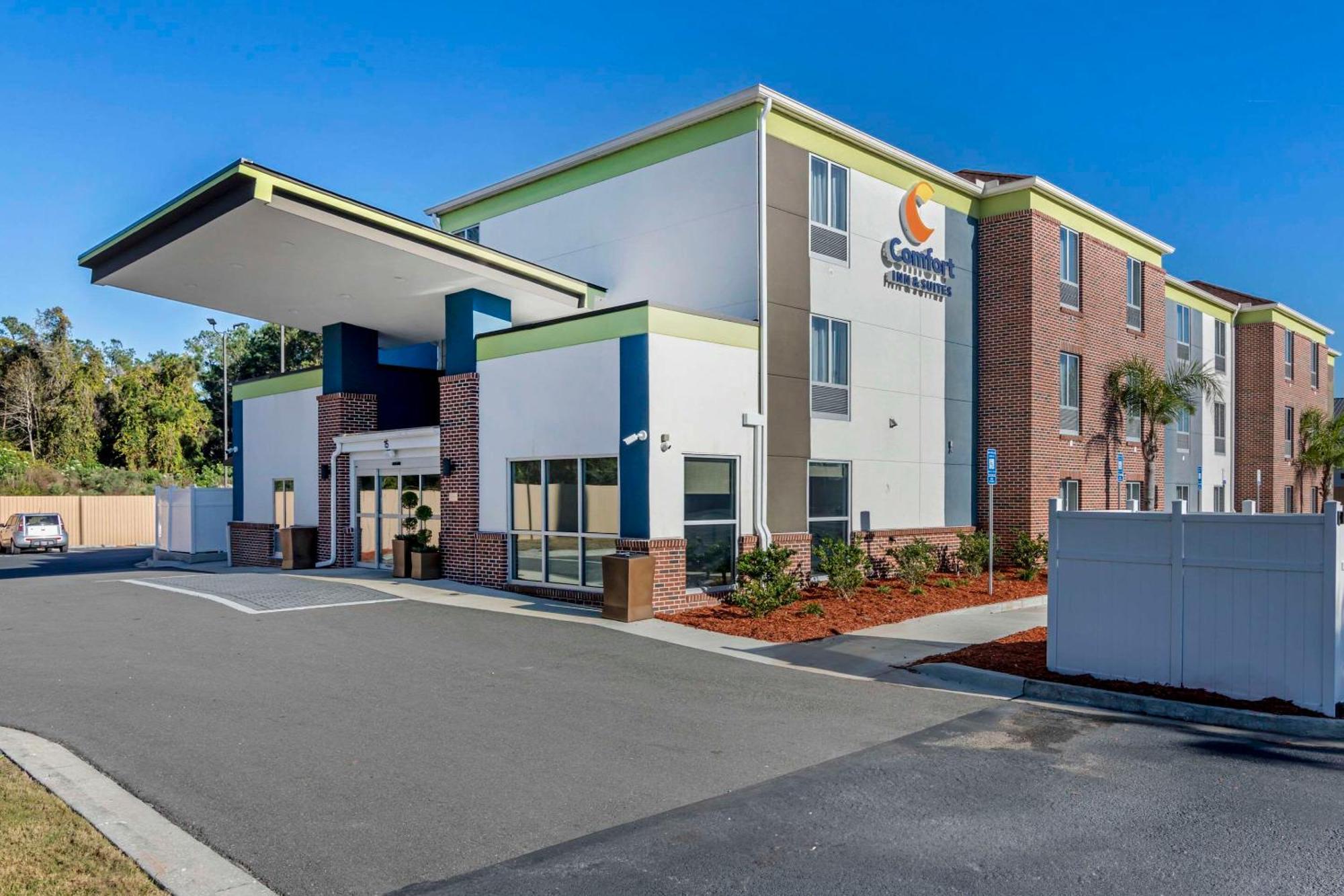 Comfort Inn & Suites Brunswick Buitenkant foto